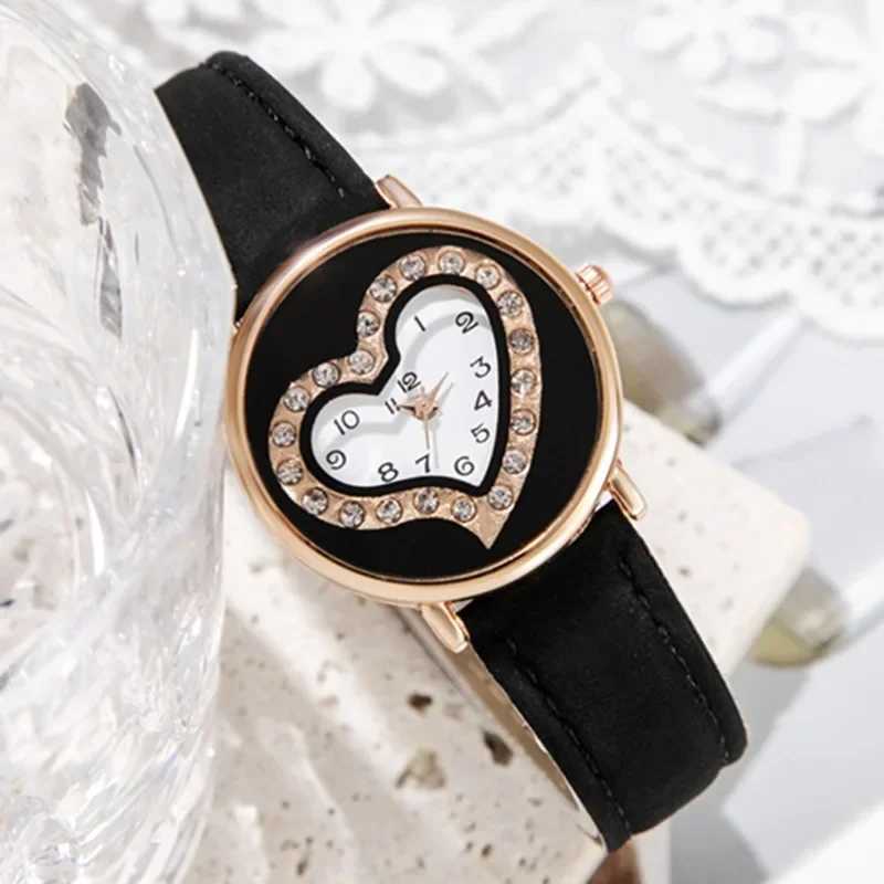 2024 New Ladies Leather Str Analog Quartz Fashion Temperament Ladies Watches Womens Wrist Relogios FemininoXJ250304