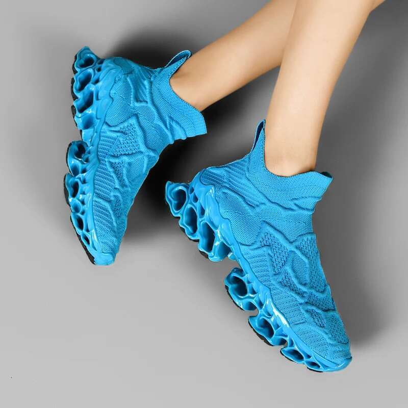Casual Fashion Breathable Walking Mesh Flat Sneakers Women 2025 Gym Vulcanized Shoes White Female Footwear