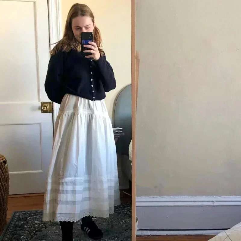 2025 Spring / Summer New Girl Style Solid Color Hollow Hook Wer High Waist Casual Ladies Midi Skirt