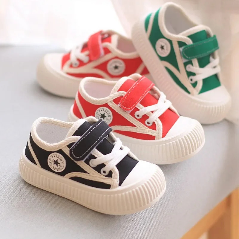 Spring and autumn fashion childrens canvas shoes casual sports boys girls soft rubber sole flat 2126 250303