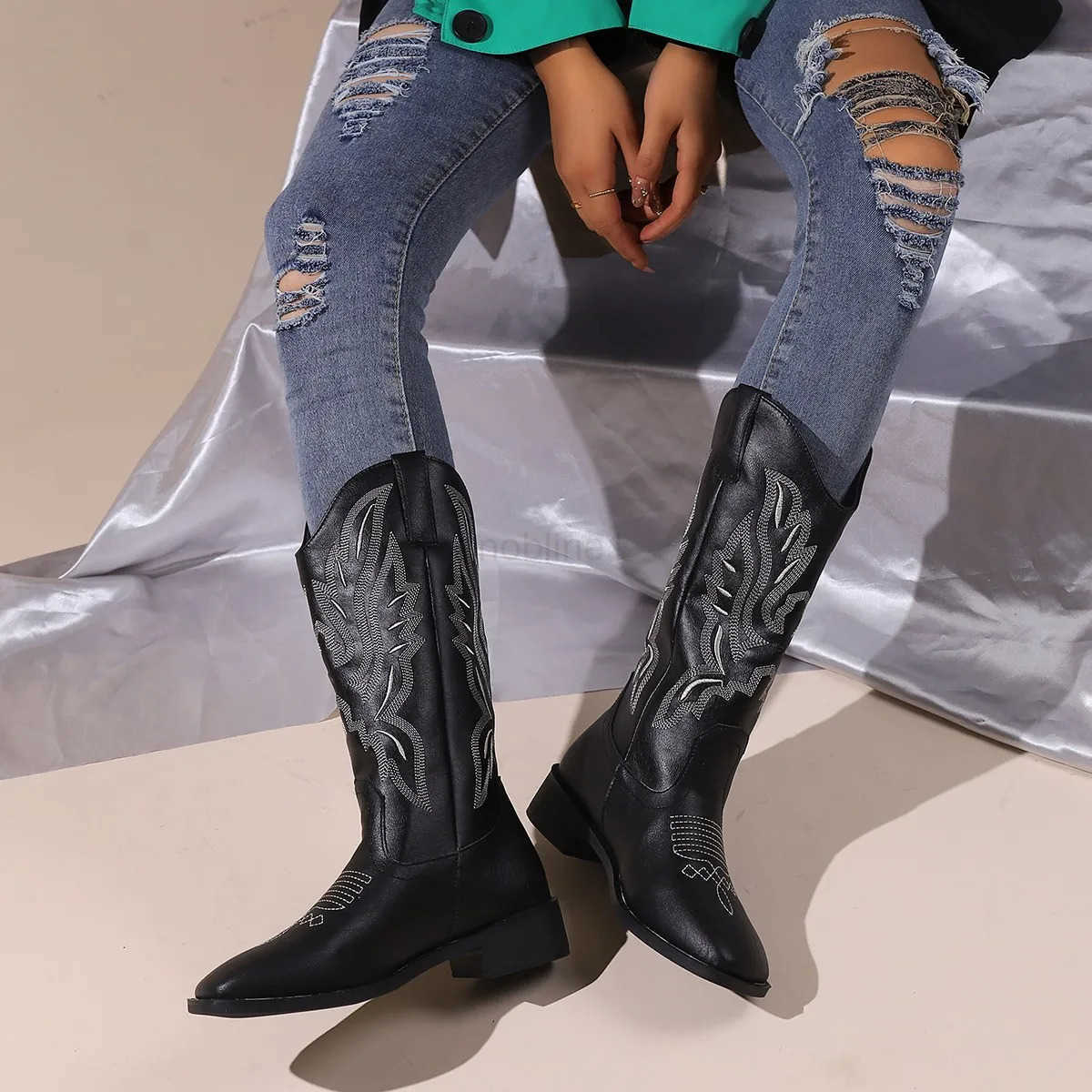 Winter Classic Boots for Wan Real Suede Pointy toe Wedges heel Ankle Boots Simple Cfortable Cowboy Boots fem Z250304