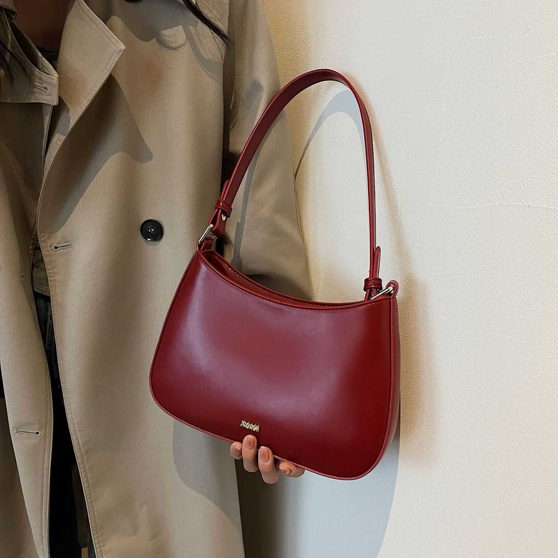 Red Underarm Shoulder Bags for Women 2025 New Texture Leather Crossbody Bag Luxury Designer Wedding Bride Handbags Trend Z250303