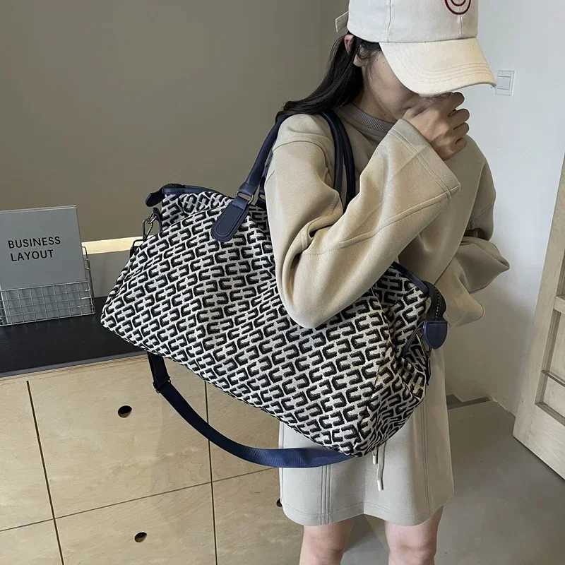 Fashion Pattern Printed Oxford Spinning Travel Bag Large Capacity Solid Multi-kinetic Sports Bag 2024 Hot Sale Bags for Women Y250304
