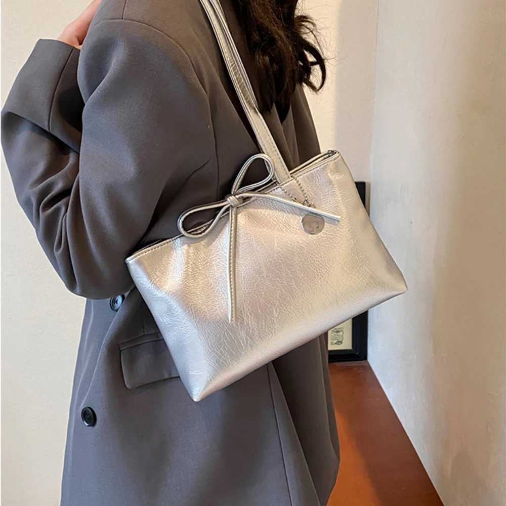 Fashion bow womens shoulder bag silver/black/red zipper handbag Pu leather womens small handbag womens casual handbag Z250303