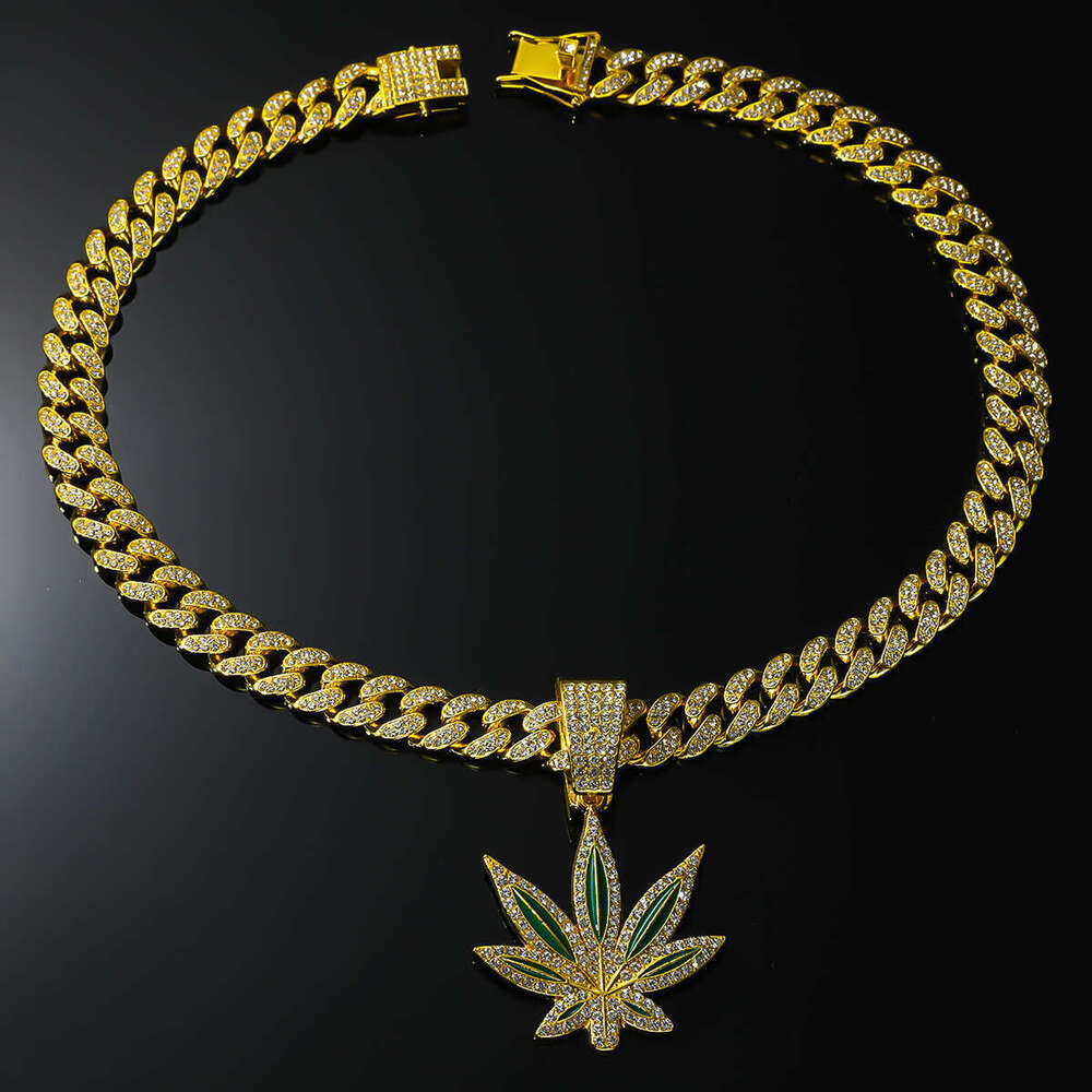 Trendy hip-hop rock dia studded maple leaf necklace, fashionable light style, unisex alloy Cuban chain