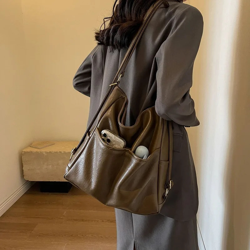 High Capacity Solid Color PU Zipper Sewing Thread Shoulder Bags Female Bags on Sale Fashion Backpacks Womens Bags 250228