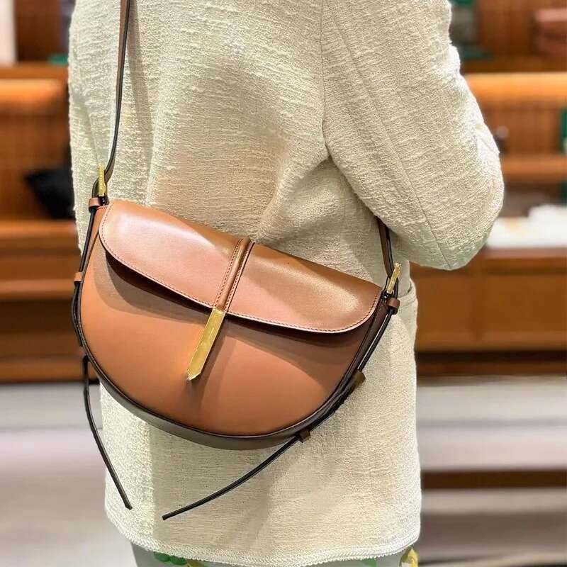 High Quality Stylish Women's Shoulder Bag Simple Solid Color Design Commuter Style Women's Crossbody Bag