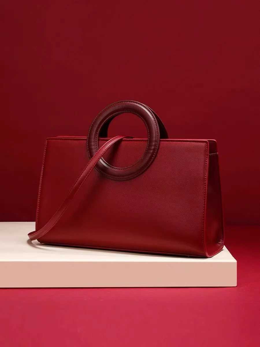High Quality Textured Leather Sexy Red Color Tote Bag Fashion Womens Handbag Lady Purse Shoulder Messenger Bag Wedding Bag Z250303