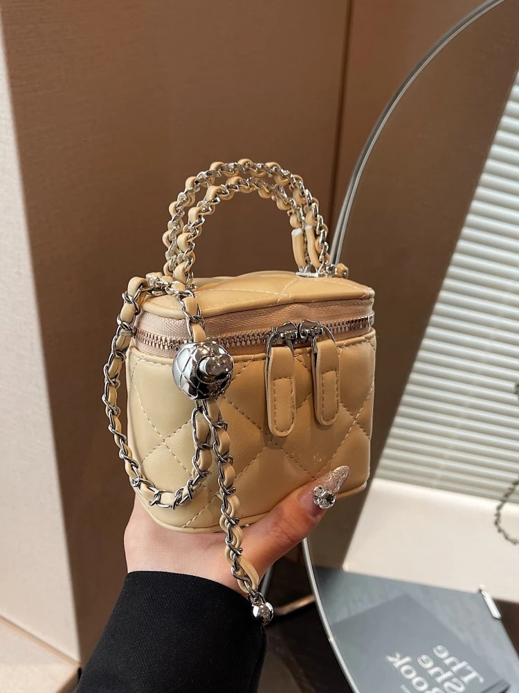 Fashion Crossbody Bucket Bag For Women Trendy Mini Mouth Red Envelope Handbag Versatile Single Shoulder Underarm Small Bag 250303