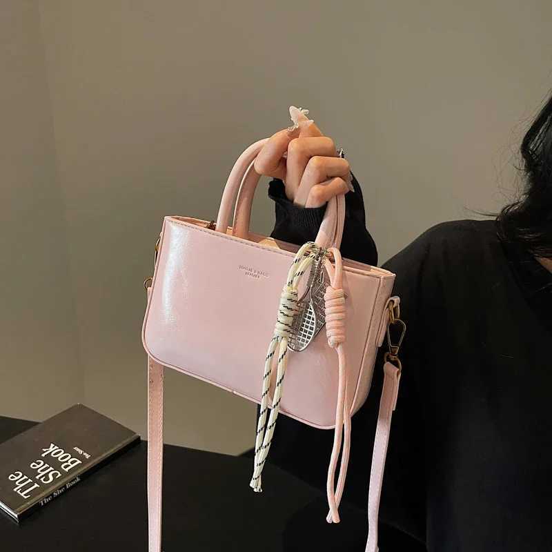 Trendy Solid Color PU 2025 High Quality Womens Handbag Versatile Zipper Lightweight Fashionable Single Shoulder Crossbody Bag Y250303