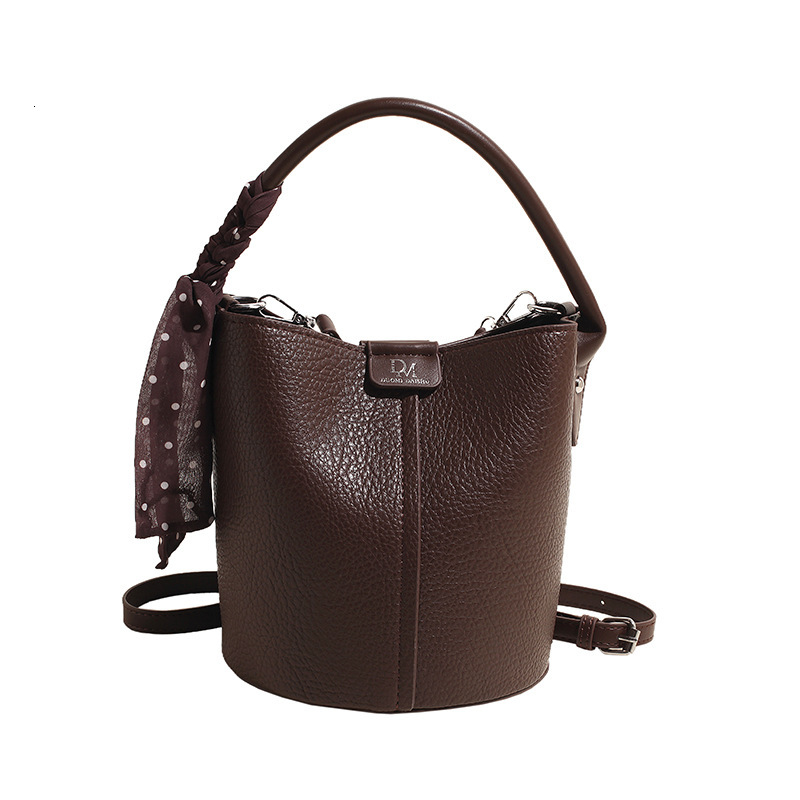 Designer Designer High End Niche Design Bucket Bag For Women 2025 New Autumn Versatile Single Shoulder Crossbody Handbag