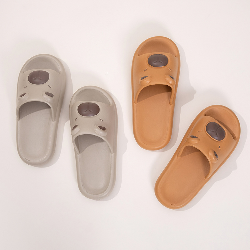 Children's women's summer EVA slippers, parent-child family of three, big couple, fashionable and cute capybara, men's outdoor wear, de