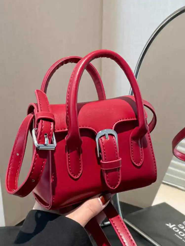 Mini Red PU Leather Flip Flat Bag Suitable for Womens Spring 2025 New Fashion Handbags and Wallets Womens Shoulder Bag Z250303