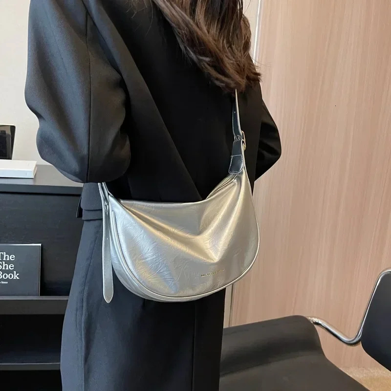 Small Silver Soft Hobo Shoulder Crossbody Bags for Women Y2K Trend Fashion Leather Handbags and Purses Womens Bags 250303