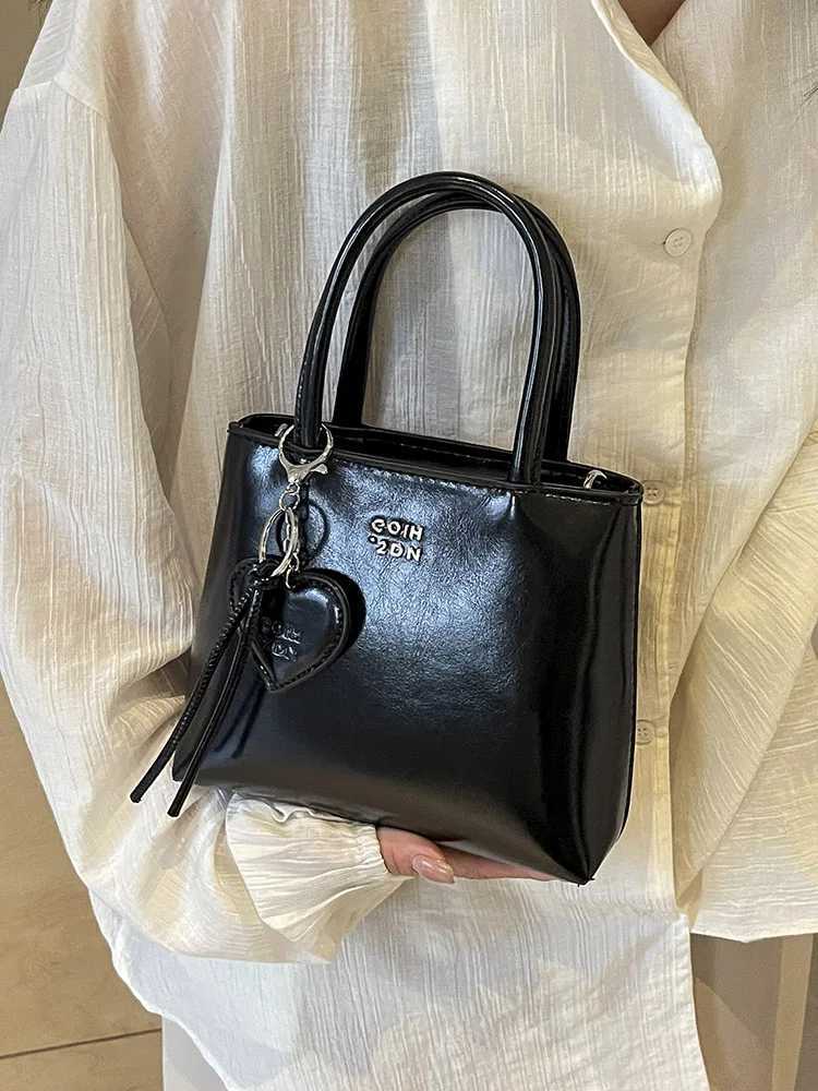 Red Bridal Wedding Bag Water Bucket Bag 2025 New Small and Medium Luxury Fashion Handbag Texture Single Shoulder Crossbody Bag Z250303
