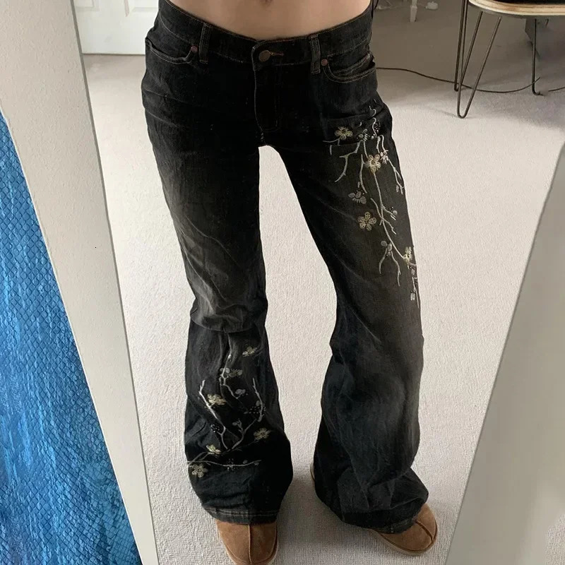Floral Embroidery Jeans Vintage 2000s Low Rise Flared Jeans Women Retro y2k Baggy Denim Pants High Street Basic Trousers 250228