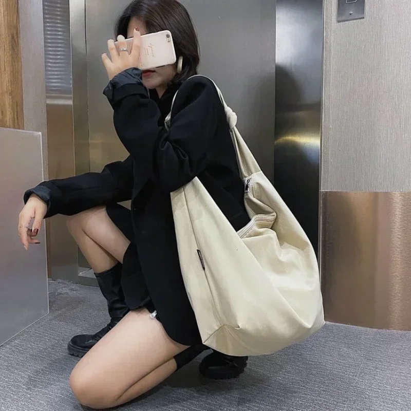 2024 Canvas Bags Women Casual Wild Ladies Handbags Solid Color Shoulder Women Bag Simple Female Messenger Bag Purses 250305