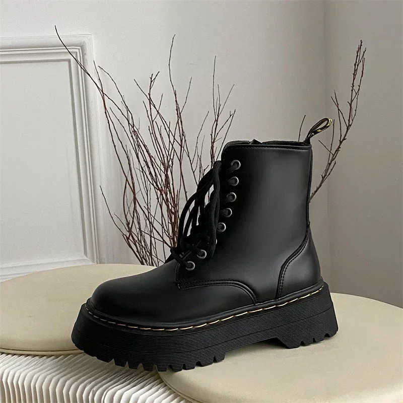 Minimalist Lace-up Wen Boots 5Cm Chunky Heel Platform Wen Boots British Style Thick Sole Increase Height Casual Boots Z250304