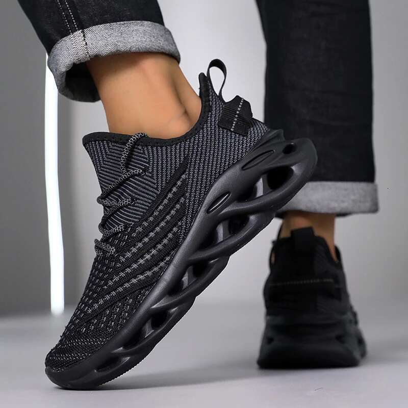 Men Comfortable Sneakers Breathable For Mesh Tennis Sports Running Wag Outdoor Red Flying Weave Women Slip-on Gym Shoes