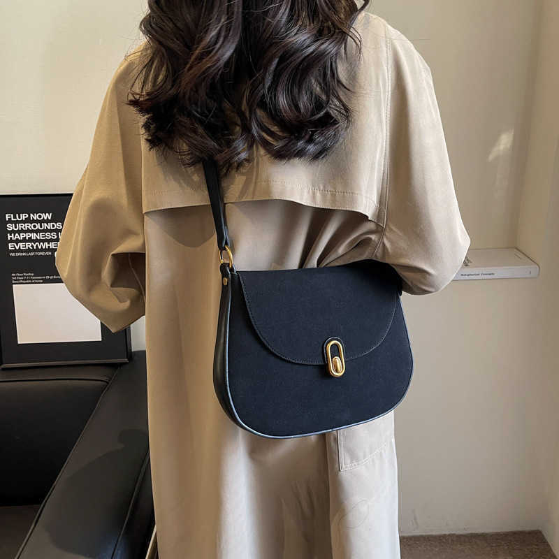 Women's bag winter high-end fashion saddle bag niche commuting simple crossbody bag 250315