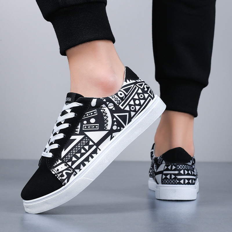 2025 Spring/Summer New Sports Shoes for Men's Casual Running Shoes Designer Men's Board Shoes Trendy Casual Shoes