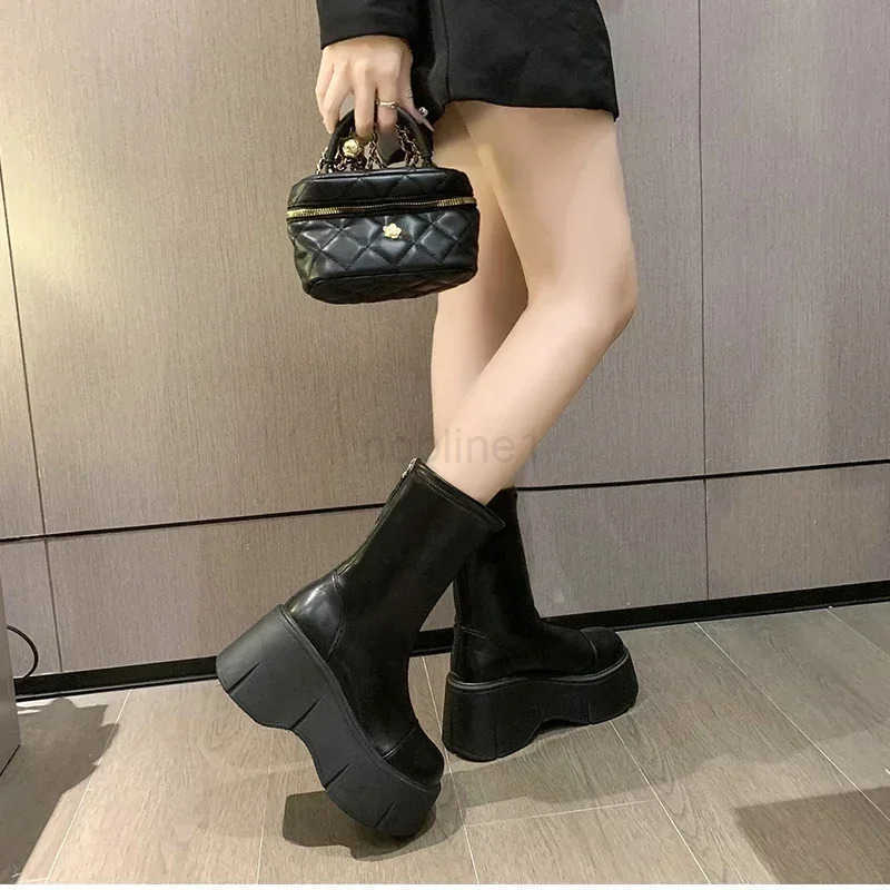 2023 New Fion Back Zippers Short Boot Fem High Platform Thick Bott Ladies Elegant Ankle Booties Punk Boots for Wen 34 Z250304
