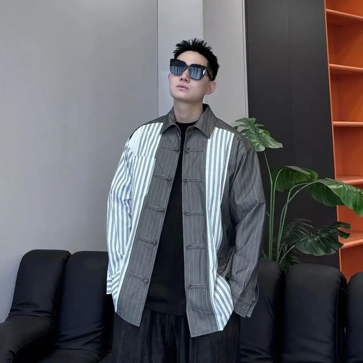 Chinese Style Autumn Men Buttoned Black and White Striped Retro Long-sleeved Shirt Fashionable Cardigan 250227