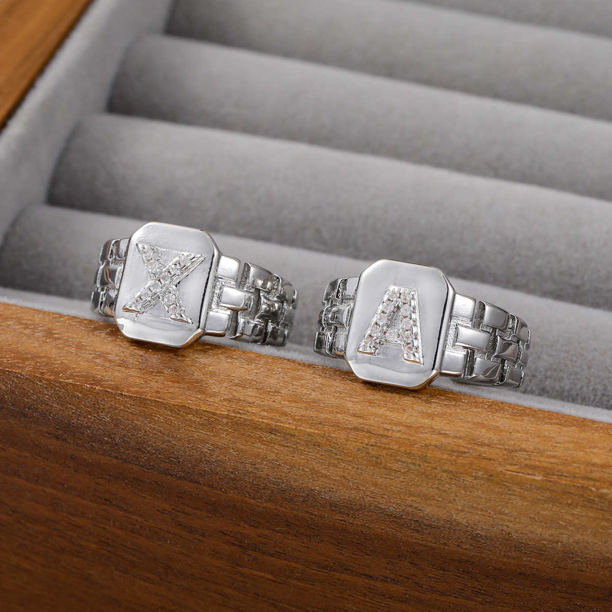Couple Rings New copper inlaid zircon letter ring personalized watch chain old chain cold and cool style female ring with open mouth H25303