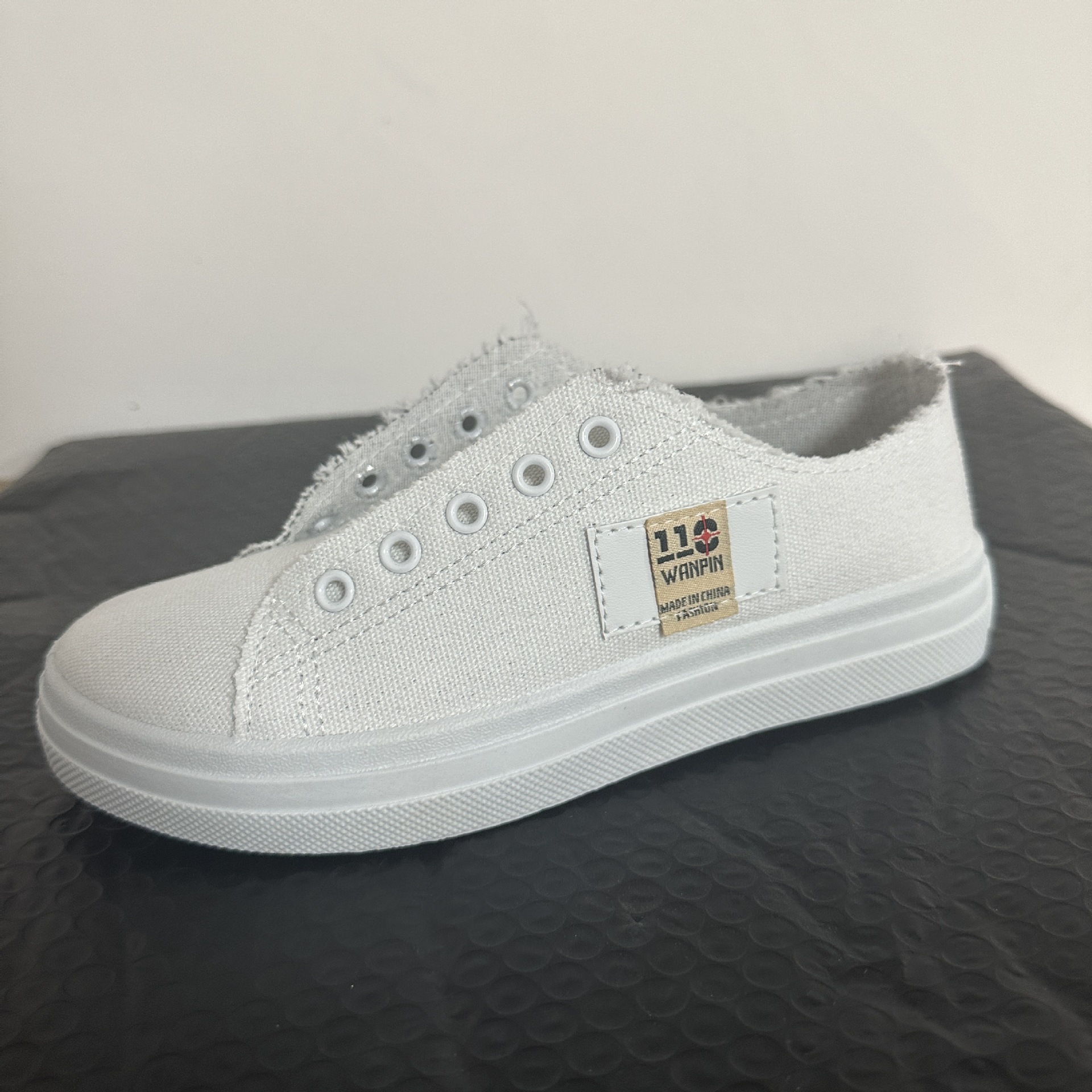 2025 Summer New Designer Women's Casual Student Korean Edition Sports Interior Flat Shoes Fashion Sports Shoes Trendy Casual Shoes