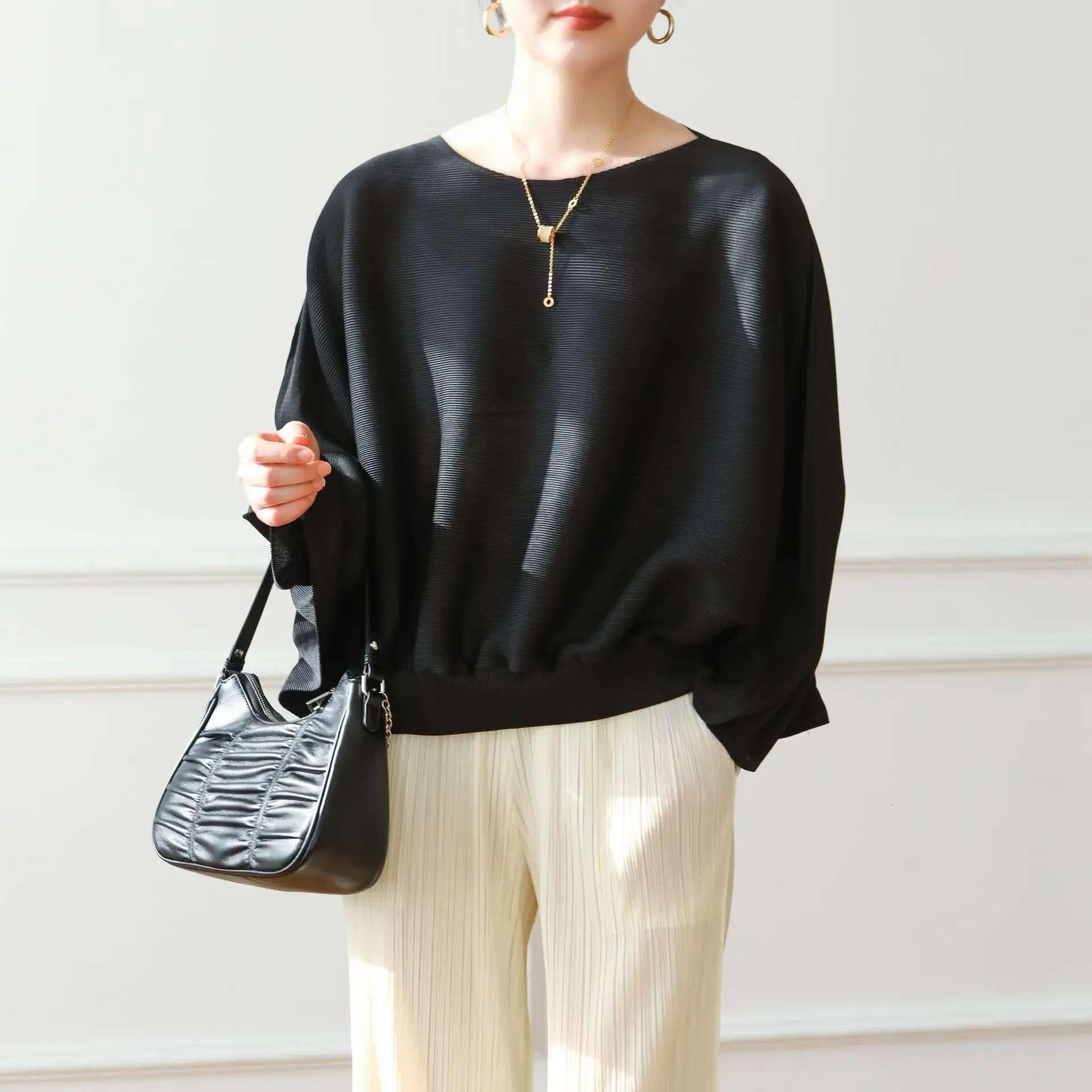 SXZ T-Shirt 2025 Early Spring New Miyake High-End Pleats Designer Model Slouchy Style Loose Casual Top Women Clothing