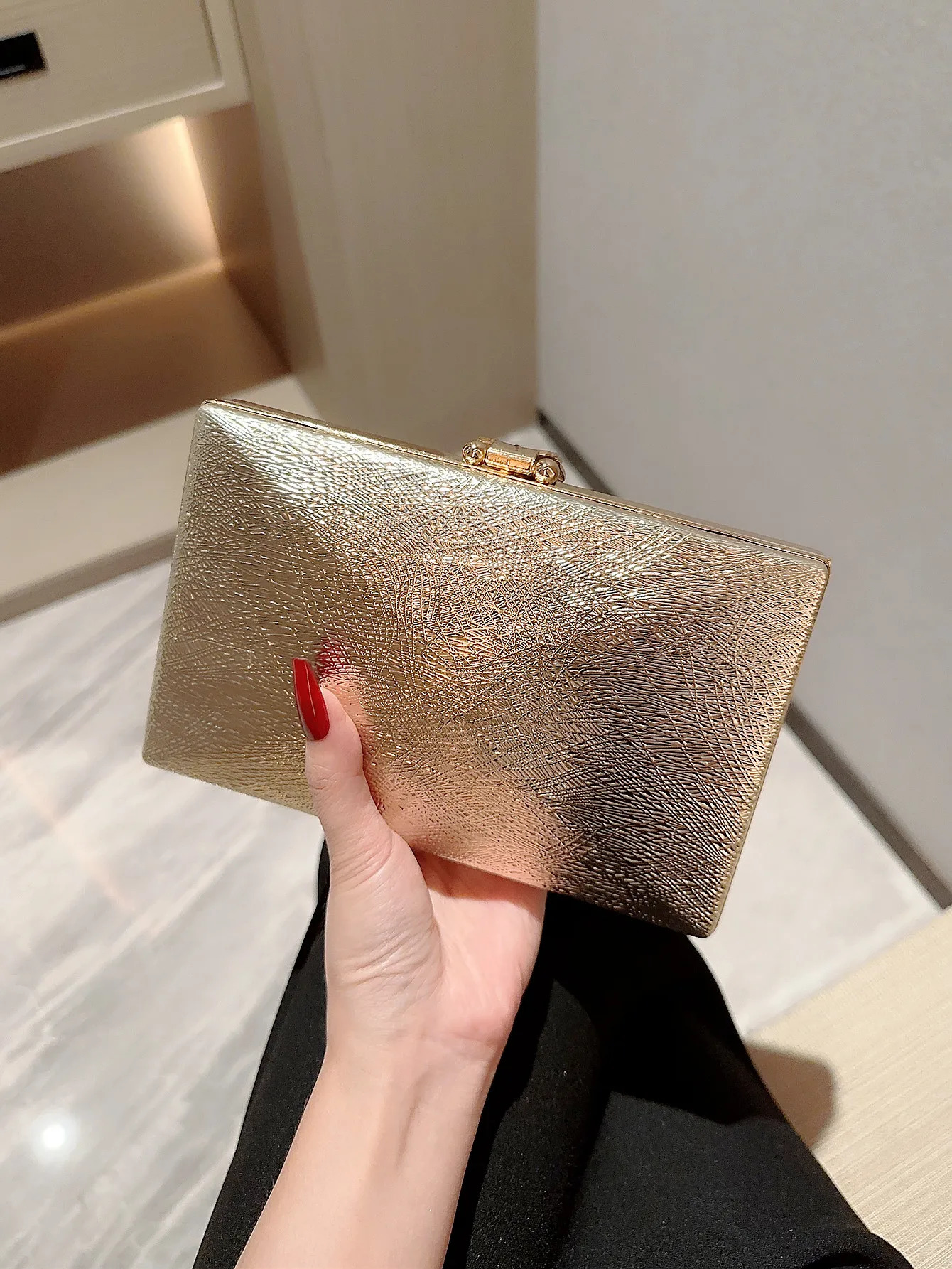 Womens Fashion Gold Leaf Buckle Box Dinner Bag Clutch Chain Evening Dress Party Prom 250303