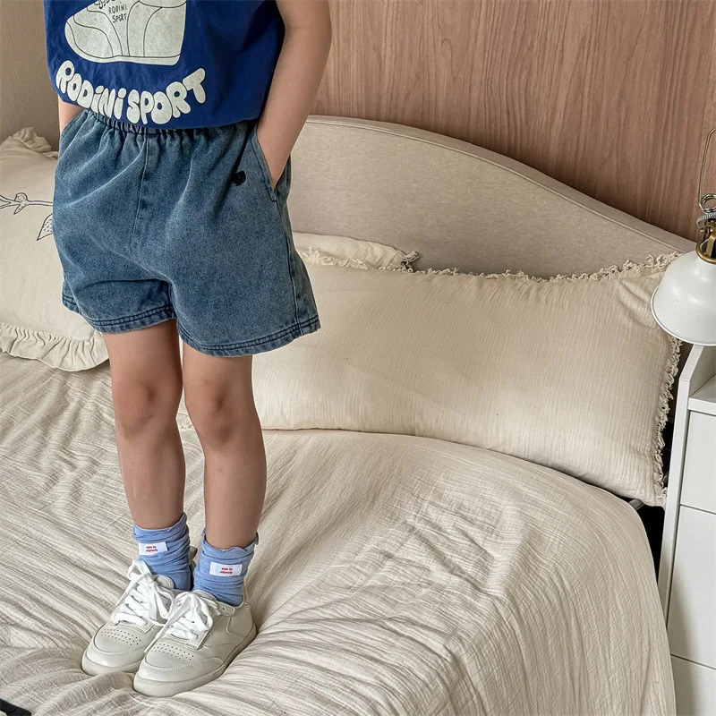 Summer Kids Boys and Girls Denim Shorts BlueBlack Grey Elastic Waist Wide Leg Short Jeans Fashion Children Trousers A5281 250303