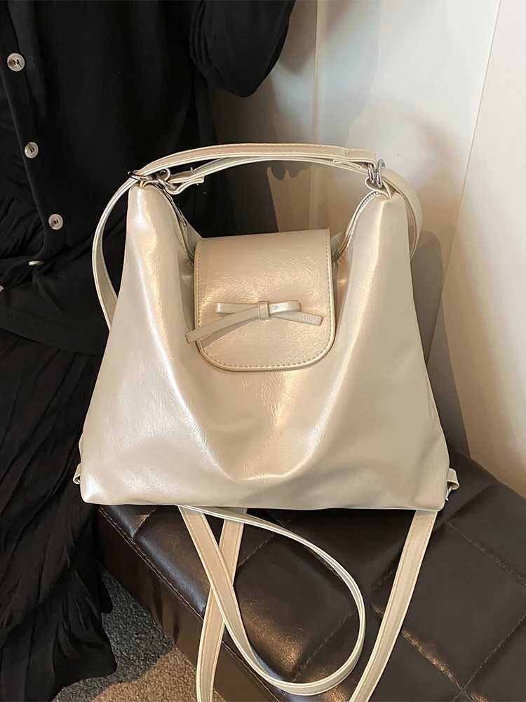 Red Travel Backpack for Women 2024 New Bow One Shoulder Bag Large Capacity Bucket Handbags Multi-purpose Commute Crossbody Bags Z250303