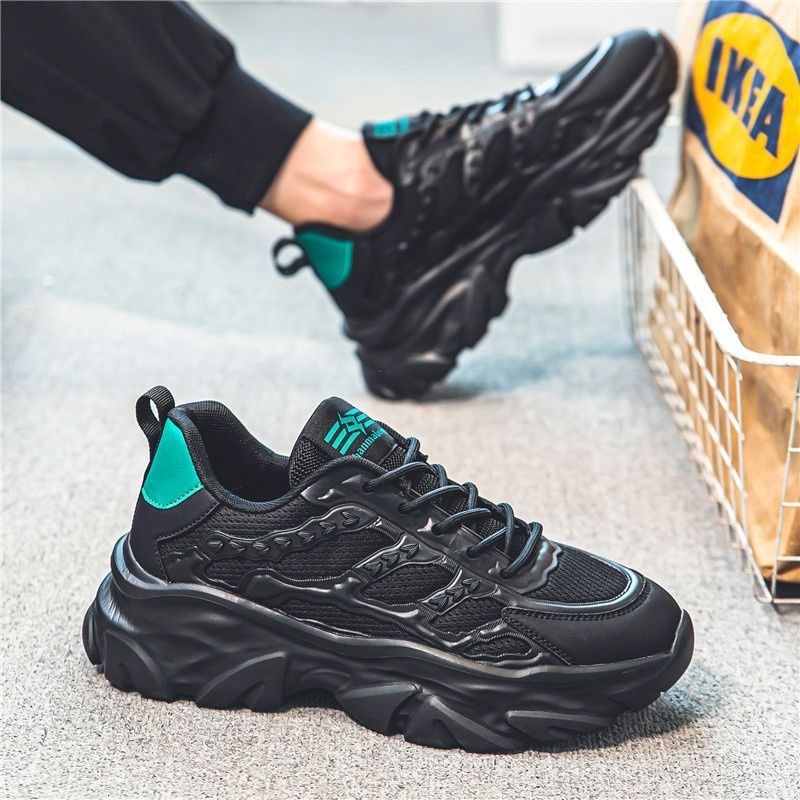2025 Designer Sports New Season Fashion Lightweight Leisure Outdoor Waterproof And Anti Slip Black And White Lace Up Shoes Fashion Shoes Men s Sizes 3