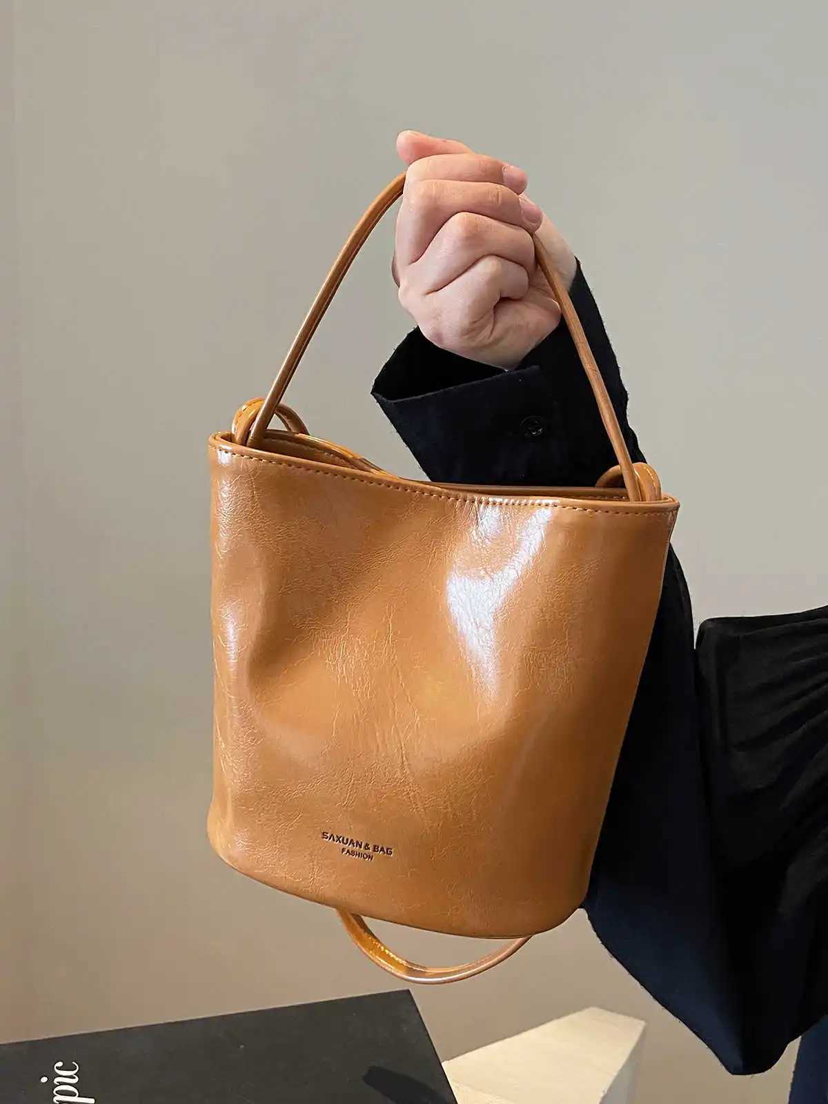Red PU Womens Bucket Bag Autumn/Winter New Business Travel Shoulder Cross Bag Elegant Bridal Handbag Z250303