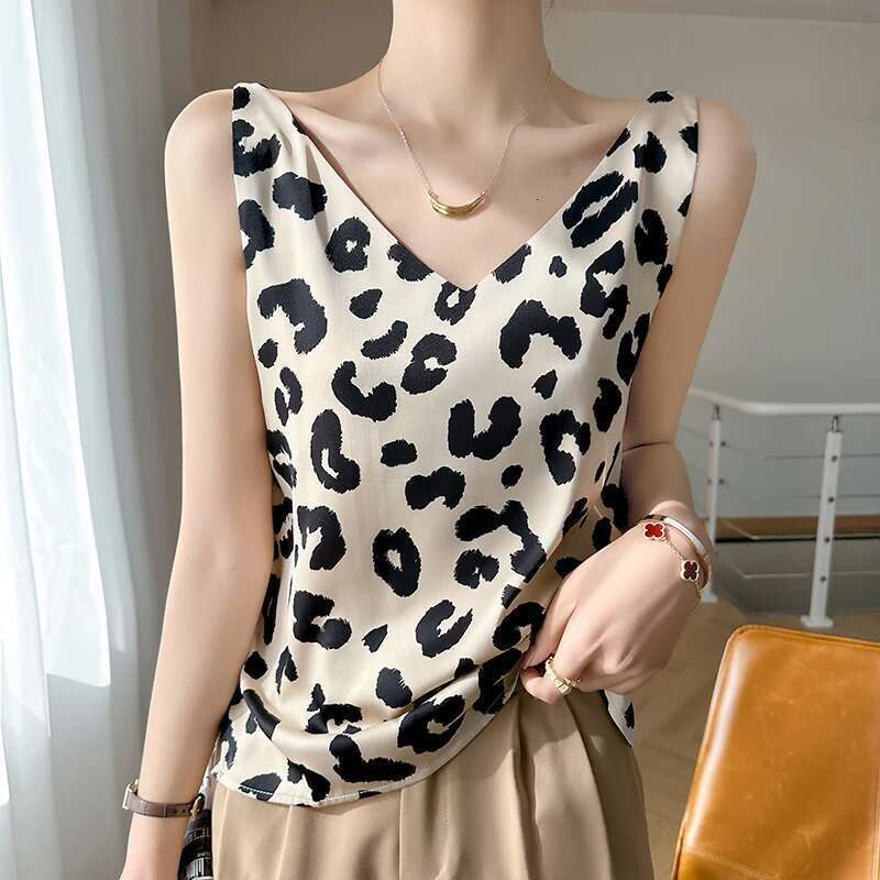 Design Western-style Niche Silk Women's V-neck ral Print with Suit Satin High-end Vest Camisole Womens Tops