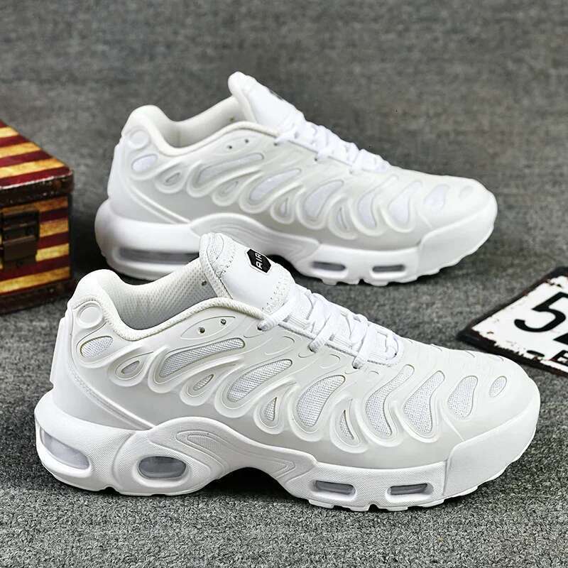 New Discount High Wi nter Style Trend Popul ar Fa shion Casual Ultra Light Hiking Big Size Chaussure Femme Casual Sho es Shoes for Men