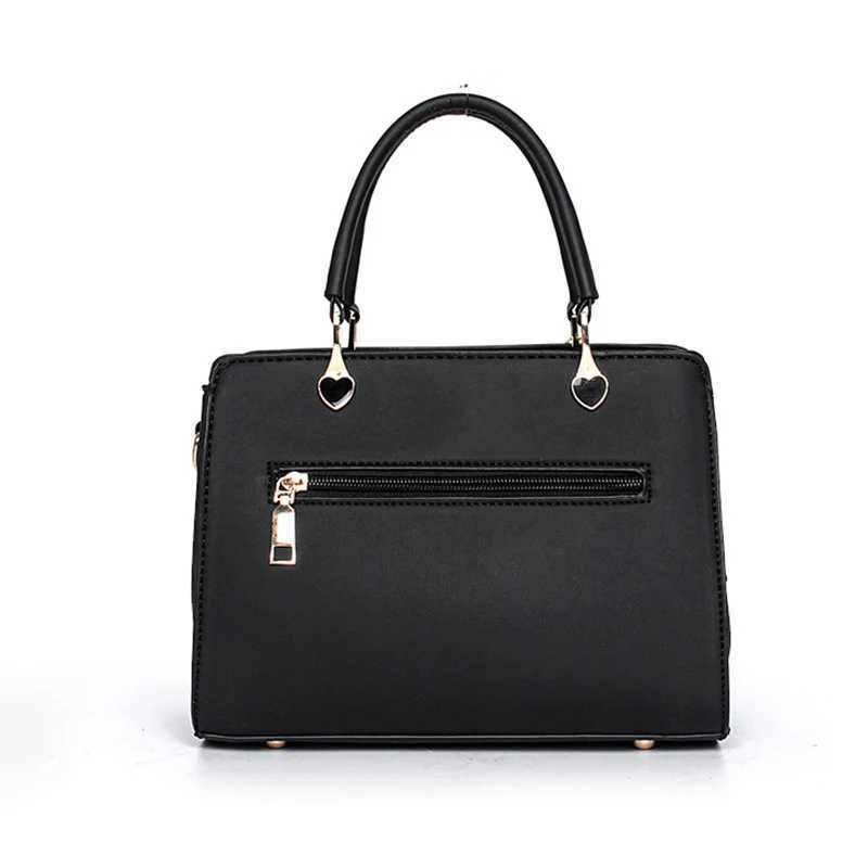 Fashionable casual womens handbag commuting shoulder bag cross body bag small serving pendant decoration Z250303
