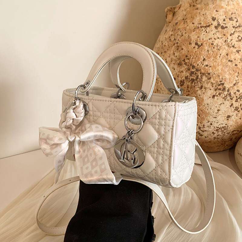 Casual handbag summer spring 2025 new fashion trend simple single shoulder crossbody for women niche hot small square bag