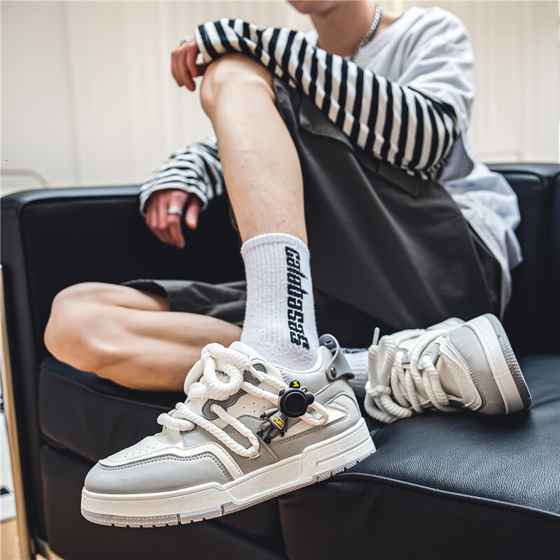 2025 Spring/summer New Korean Edition Light Luxury Skateboarding Sneakers Student Personalized Design Fashion Casual Men's Shoes White Shoes Men&