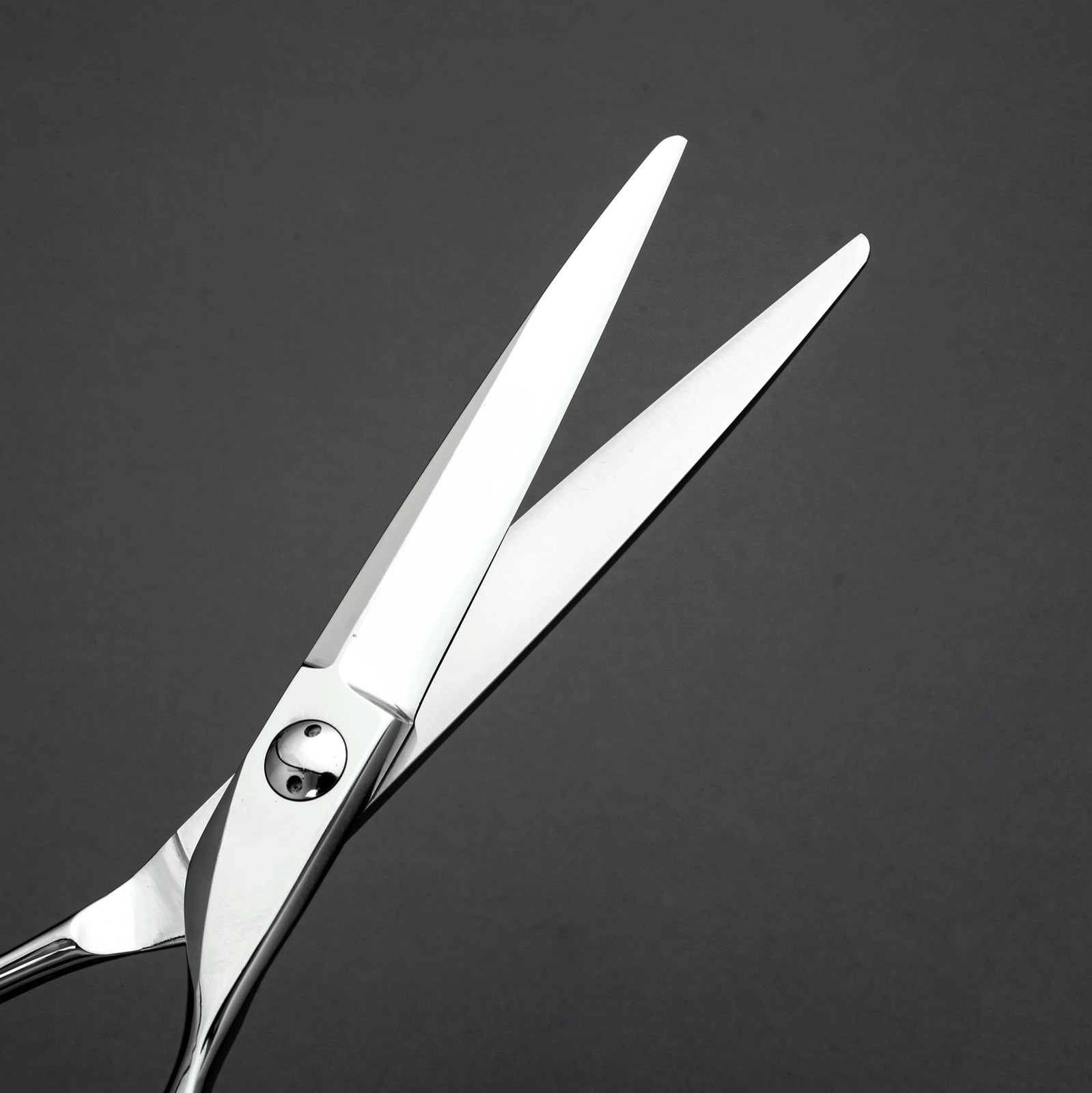 Top-level CNC technology scissorsProfessional barber accessoriesVG10 Cobalt steel Barber scissors6.0 to 7.0 inches Hair tools 250304