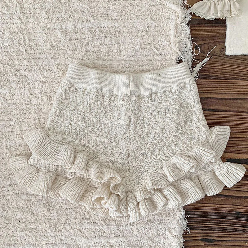 Autumn 0-4Yrs Baby Girls Knitted Shorts Toddler Baby Girls Solid Color Hollow Out Knitting Shorts Children Shorts 250304