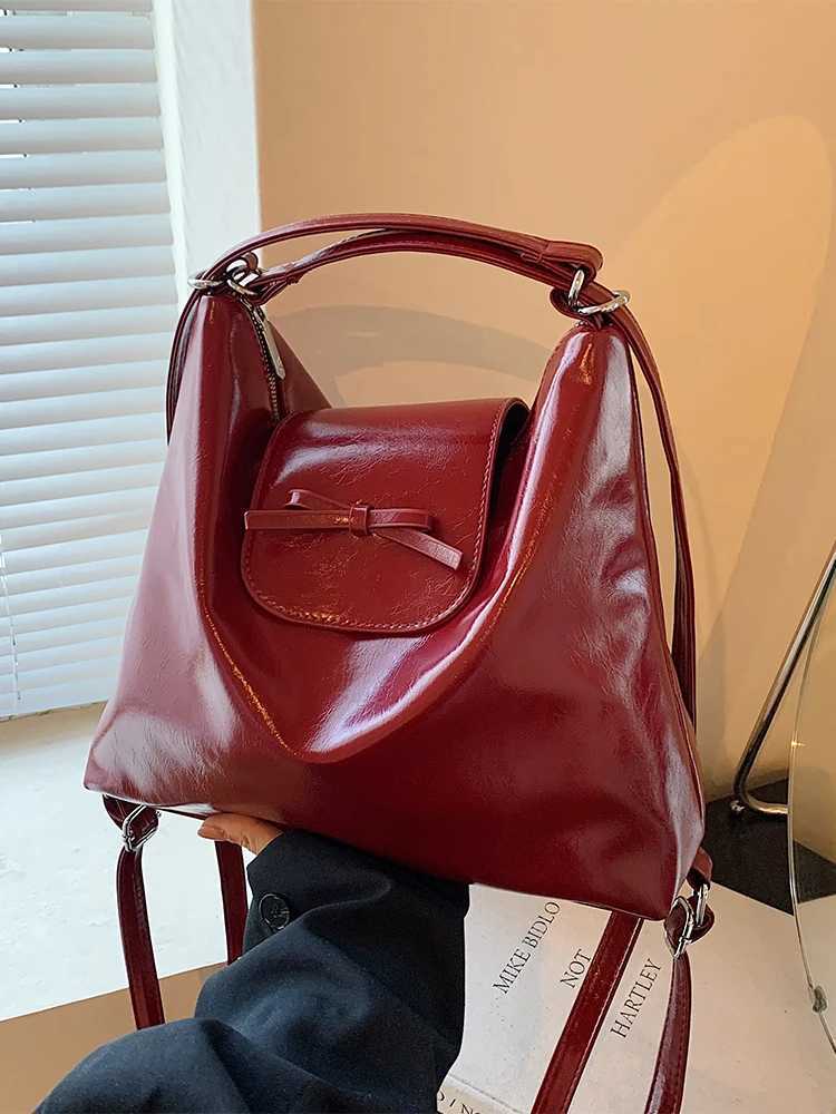 Red Travel Backpack for Women 2024 New Bow One Shoulder Bag Large Capacity Bucket Handbags Multi-purpose Commute Crossbody Bags Z250303