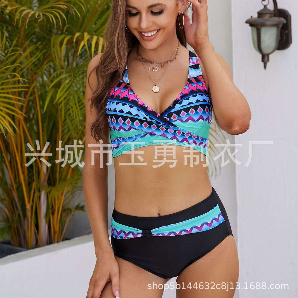 European and American fresh split women's sexy explosive bikini swimsuit 2025 new casual fashion trend clothing