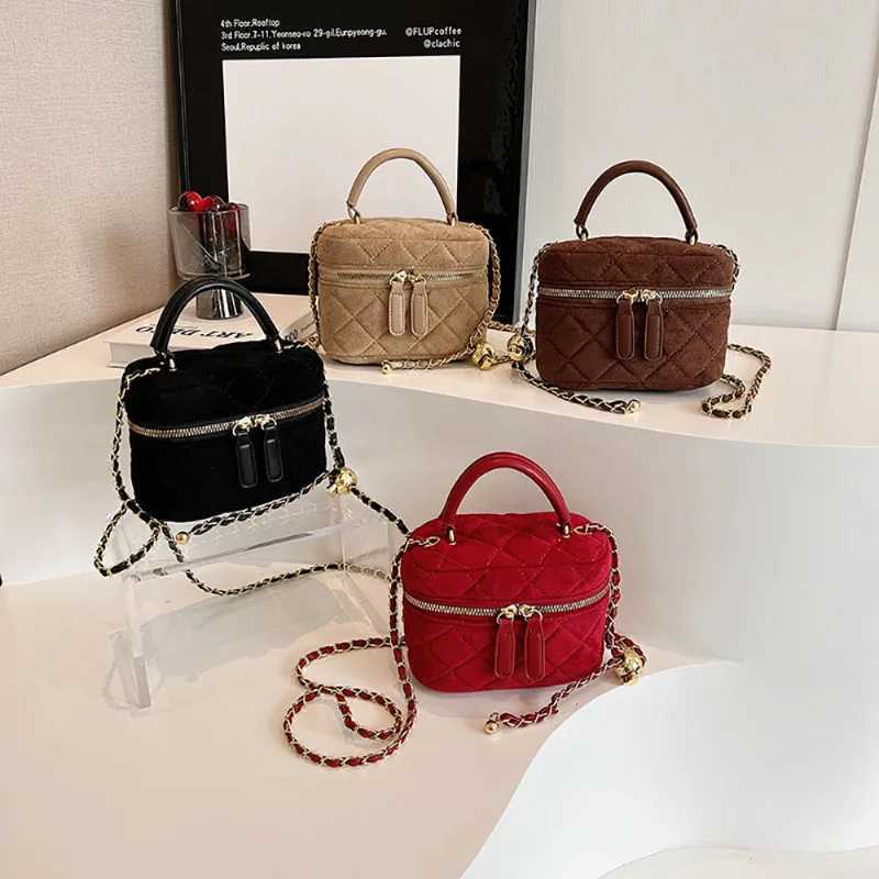 Mini faux suede chain small square bag fashionable design red texture simple cross body bag Korean small perfume handbag Z250303