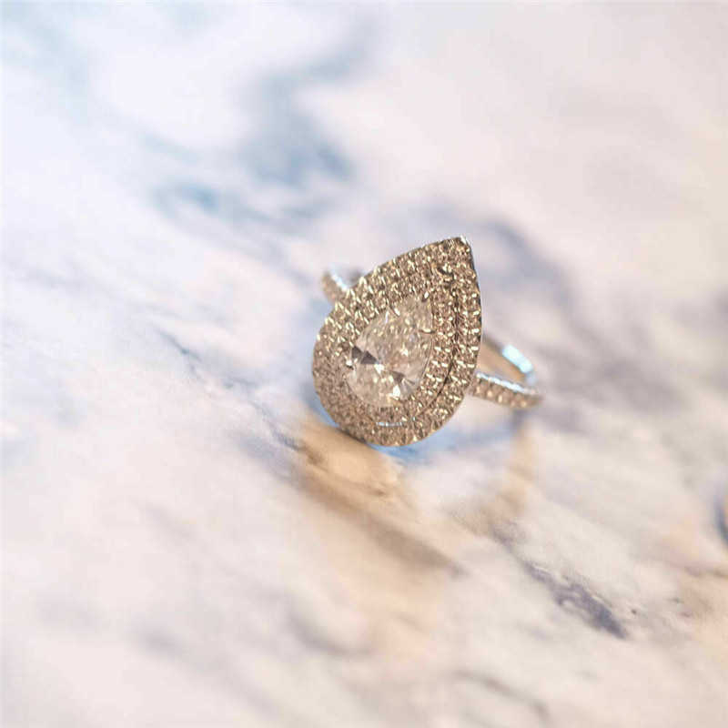 Couple Rings New Water Drop Ring Sparkling Pear shaped Simulation Womens Diamond Ring Micro inlaid Zircon Proposal Ring F1254 H25303