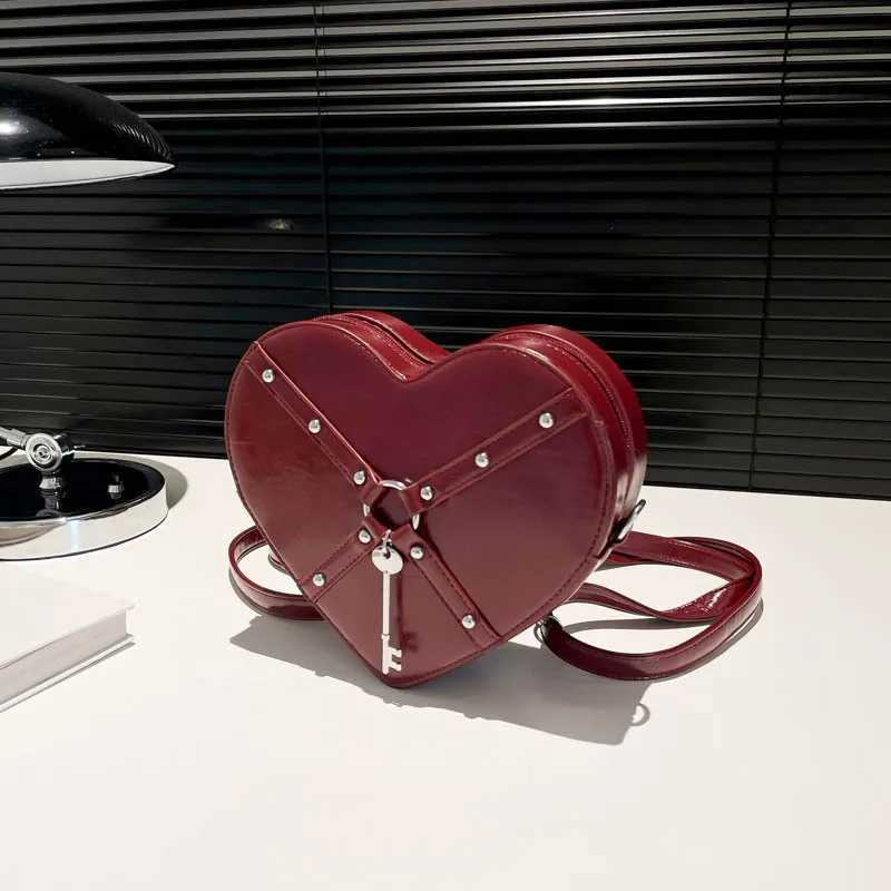 Shoulder Bag Heart shaped Wallet Handbag Red PU Leather Gothic Handbag Fashion Womens Cross Body Bag Z250303