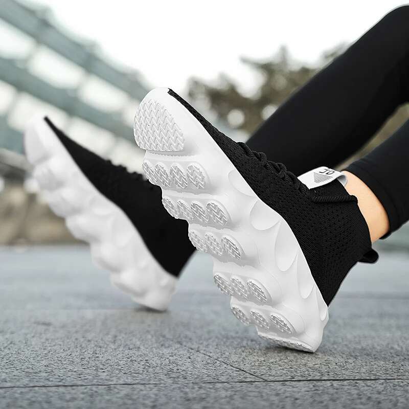Trainers Breathable Soft Sole Sports Casual Fashion Lace-up Thick-soled Shoes Tenis Mascuo Mens White Sneakers