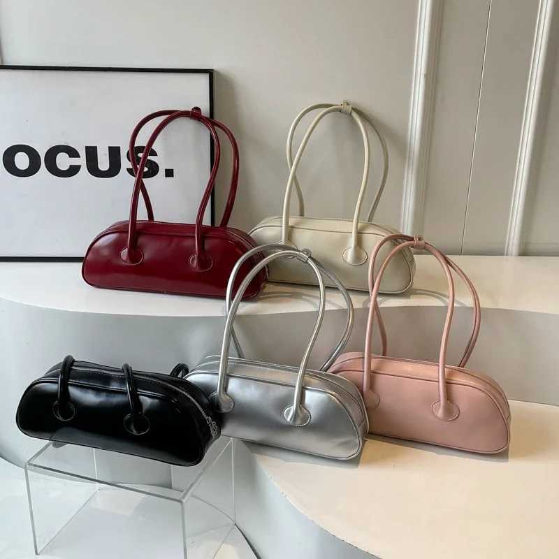 LEFTSIDE Design Pu Leather Large Shoulder Bags for Women 2024 New Trend Female Crossbody Bag Solid Color Handbags and Purses RED Z250303
