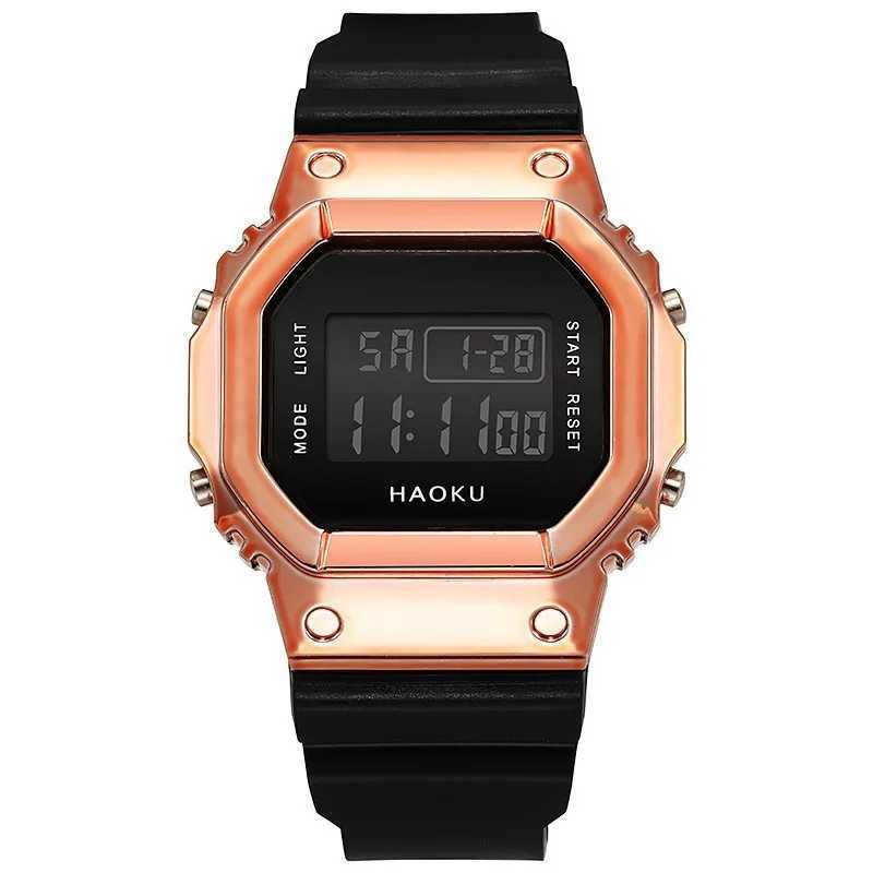 2022 New Sports Digital Square Luminous Dial Casual Fashion Clock Outdoor Rubber Str Fashionable for Men BraceletXJ250304